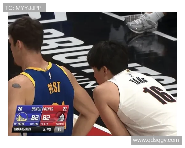 勇士与开拓者赛场冲突引发激烈打斗球迷热议双方球员情绪失控