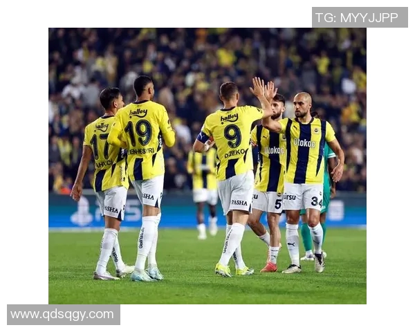 尤文图斯与曼联欧冠对决前瞻分析双方历史交锋与战术布局